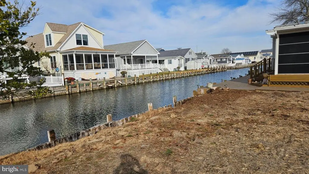 37803 Swann Dr, Selbyville