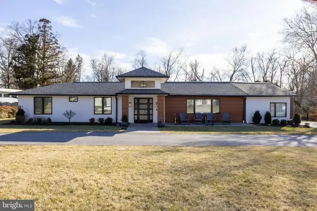 3525 Barton Oaks Rd, Pikesville