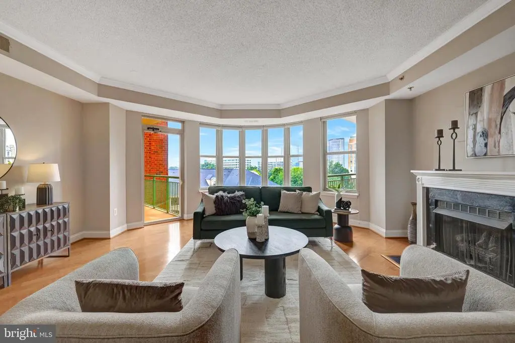 11776 Stratford House Pl #601, RESTON