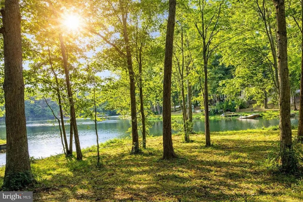 1008 Lakeview Dr, STAFFORD