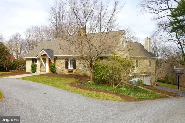 6507 Darnall Rd, Towson