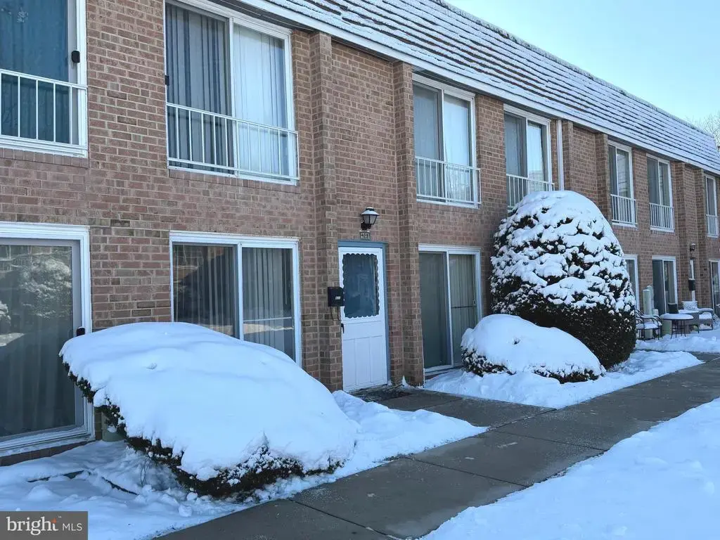 422 Brandywine Ct, WARMINSTER