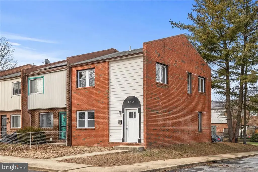 1360 Barnaby Ter Se, WASHINGTON