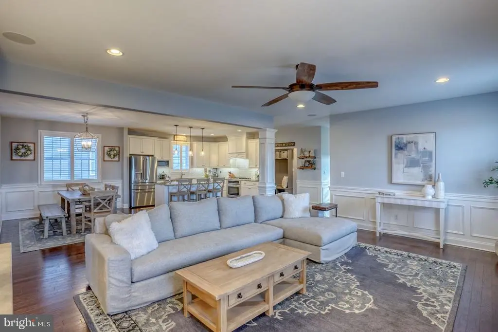 513 Spring Hollow Dr, MIDDLETOWN