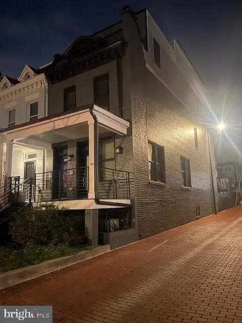 724 Nw Taylor St Nw #1, Washington