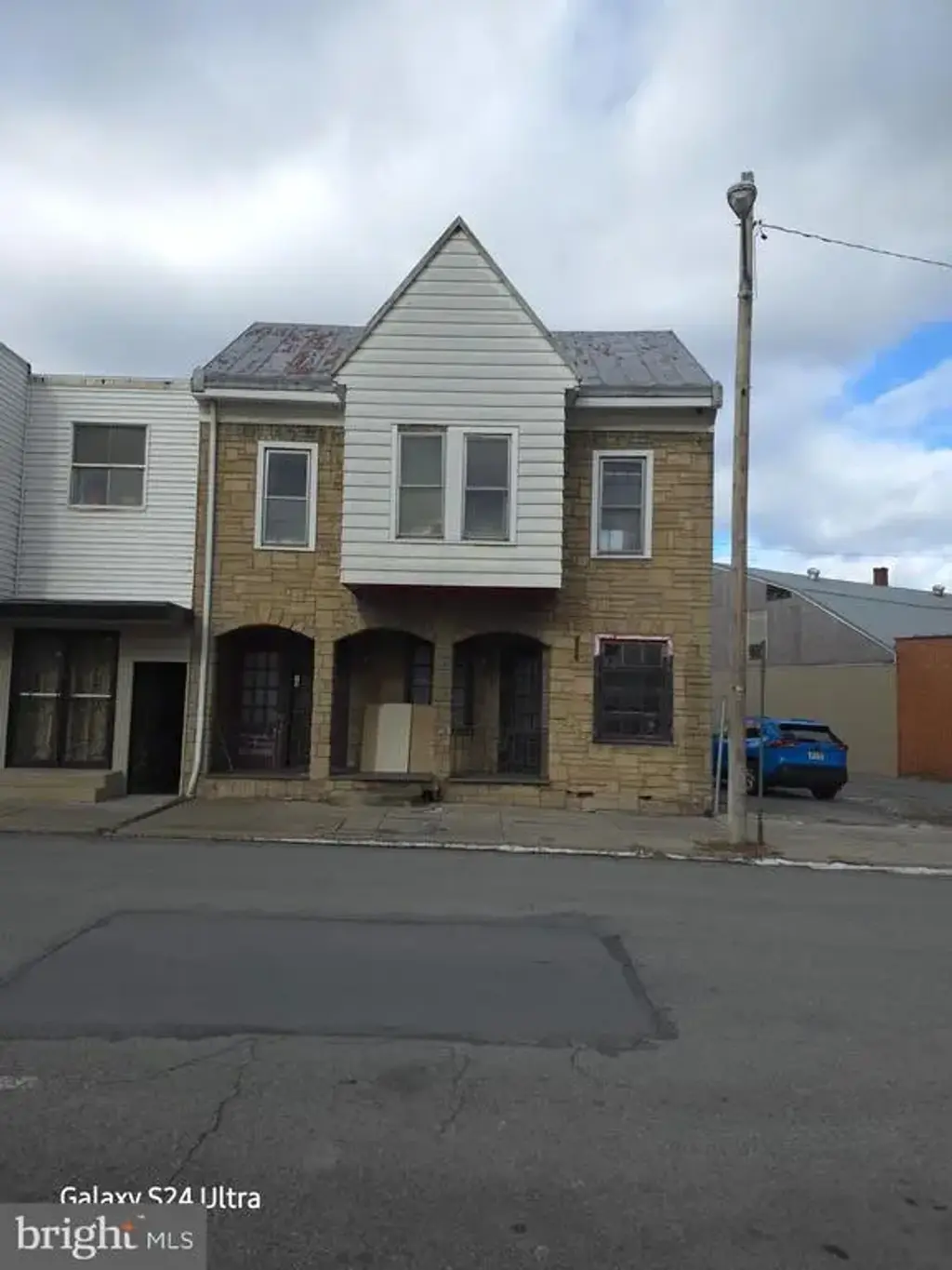 19 Chestnut St, LEWISTOWN