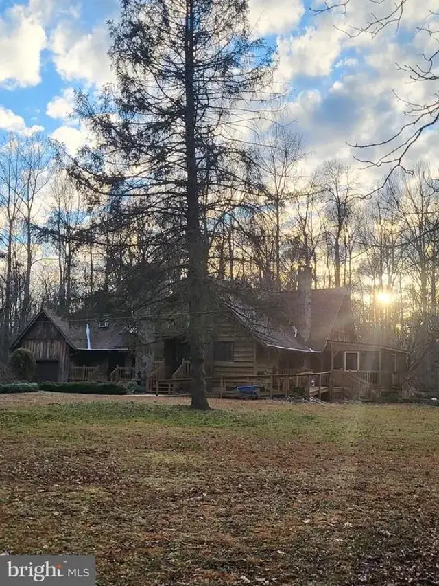 755 Saltere Rd, Clayton