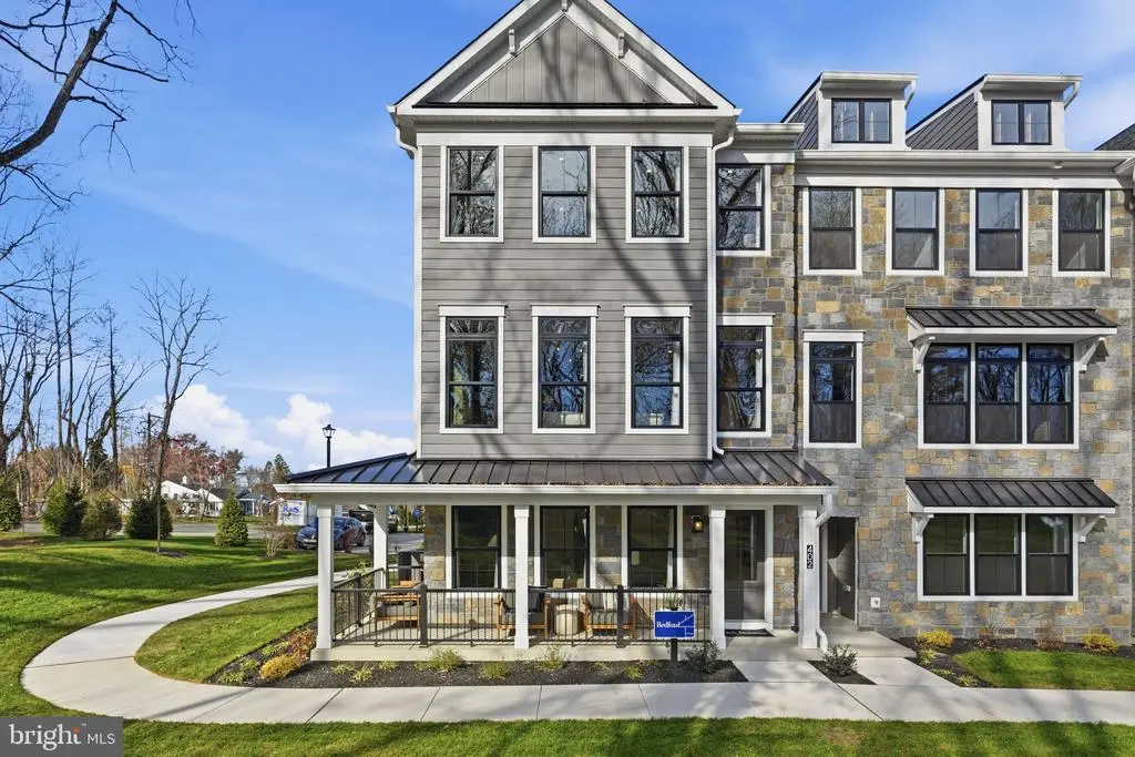 421 Pennybrook Ct #5 Redford End, Flourtown