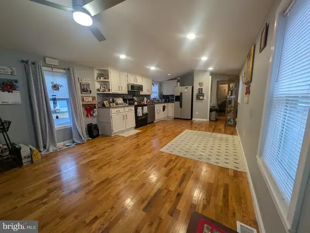 239 Poclain, Aberdeen