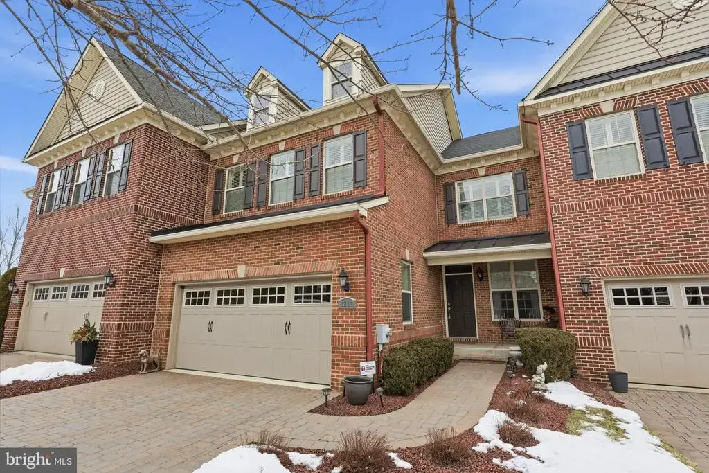 1246 Saint James Dr, LANGHORNE