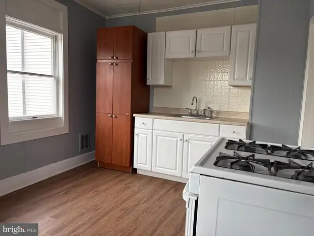 2713 Hammonds Ferry, Halethorpe