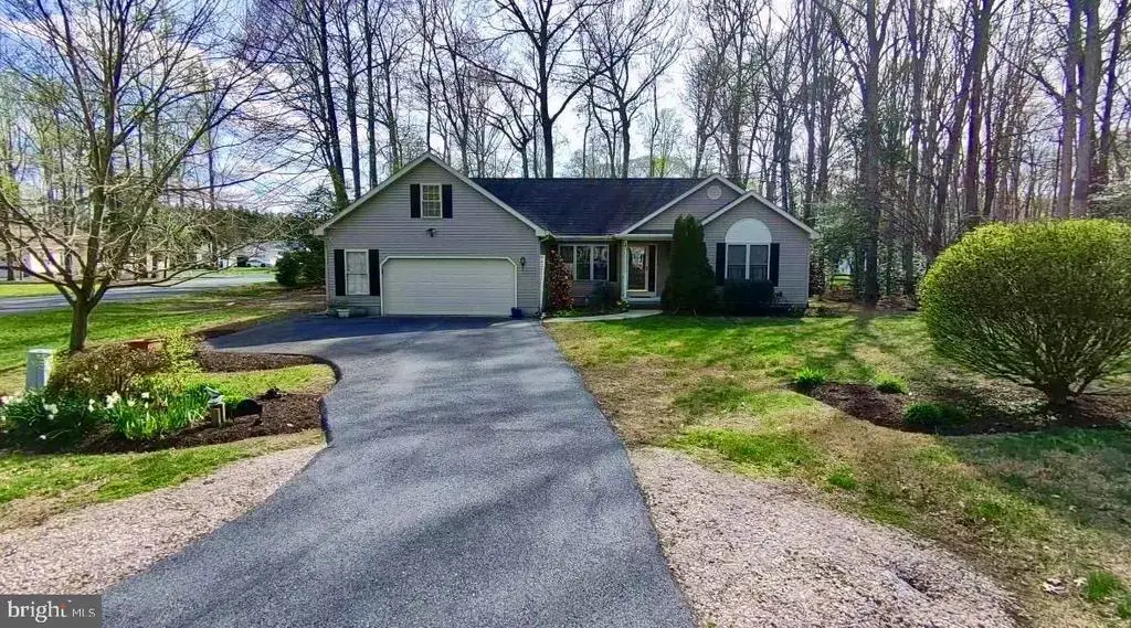 1 Pine Tree Cir, lewes