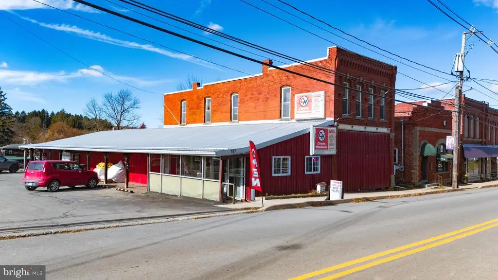 527 Main Street, Ulysses