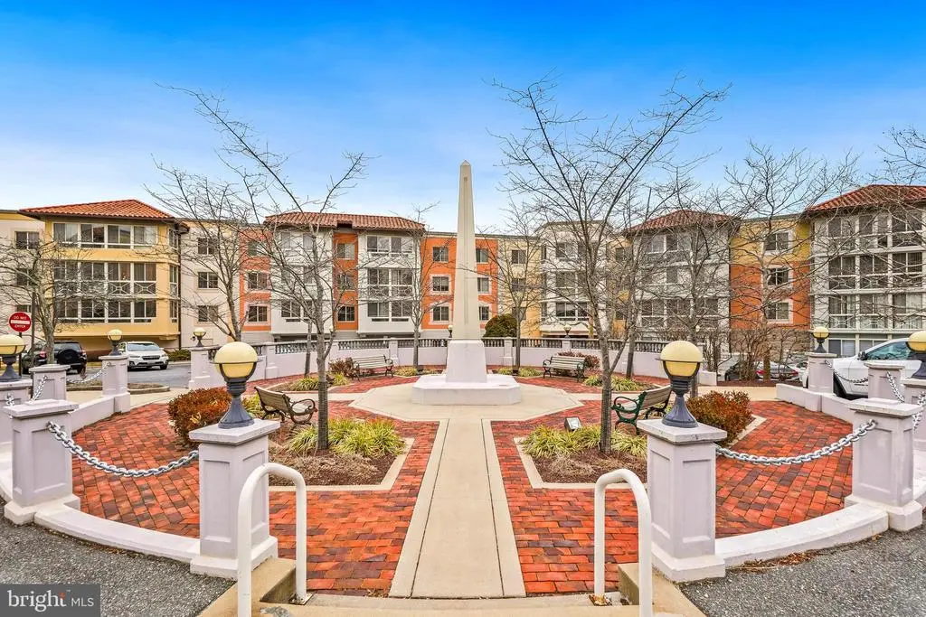 14801 Pennfield Cir #302, Silver Spring