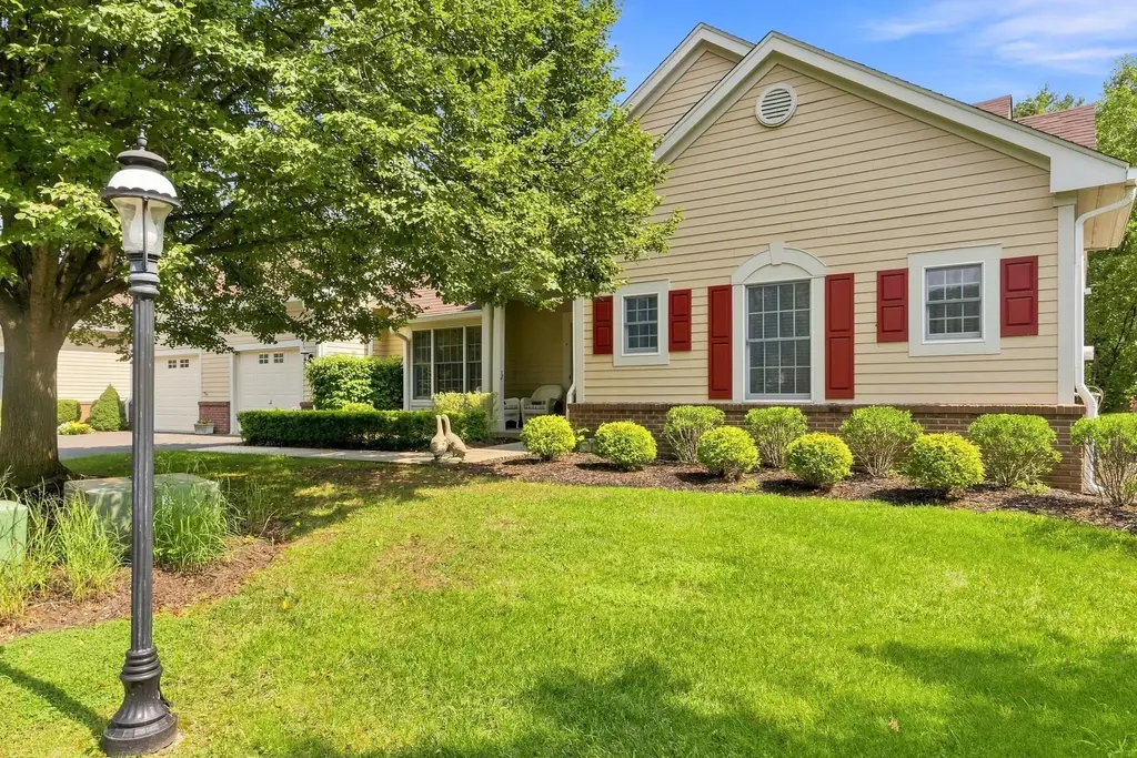 47 Hedge Row Rd, PRINCETON