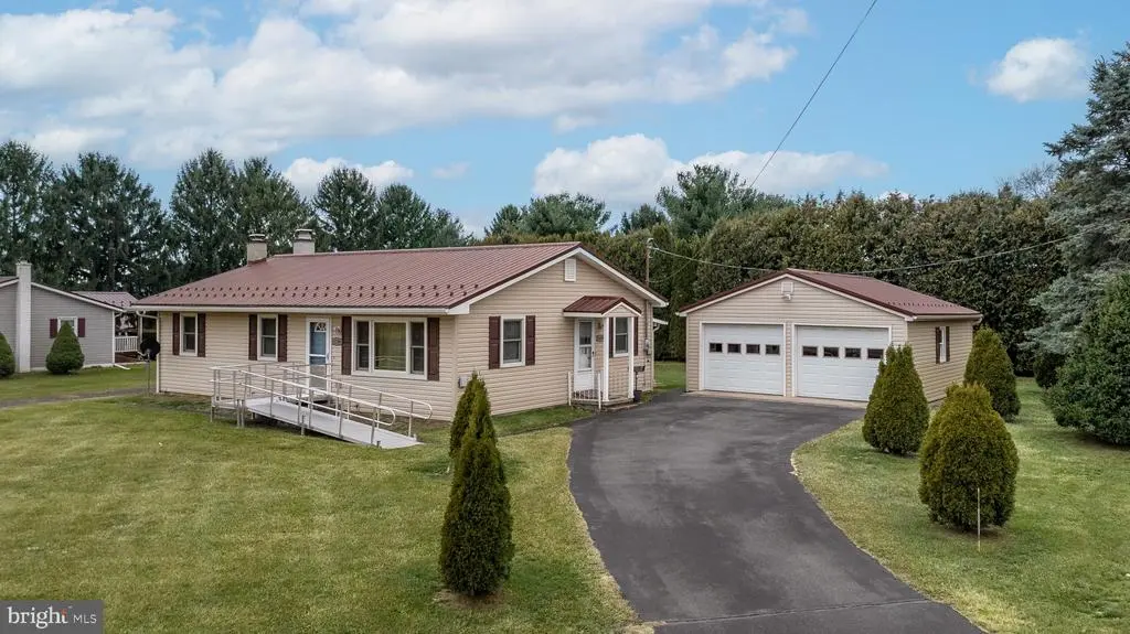 1199 E College Ave, Bellefonte