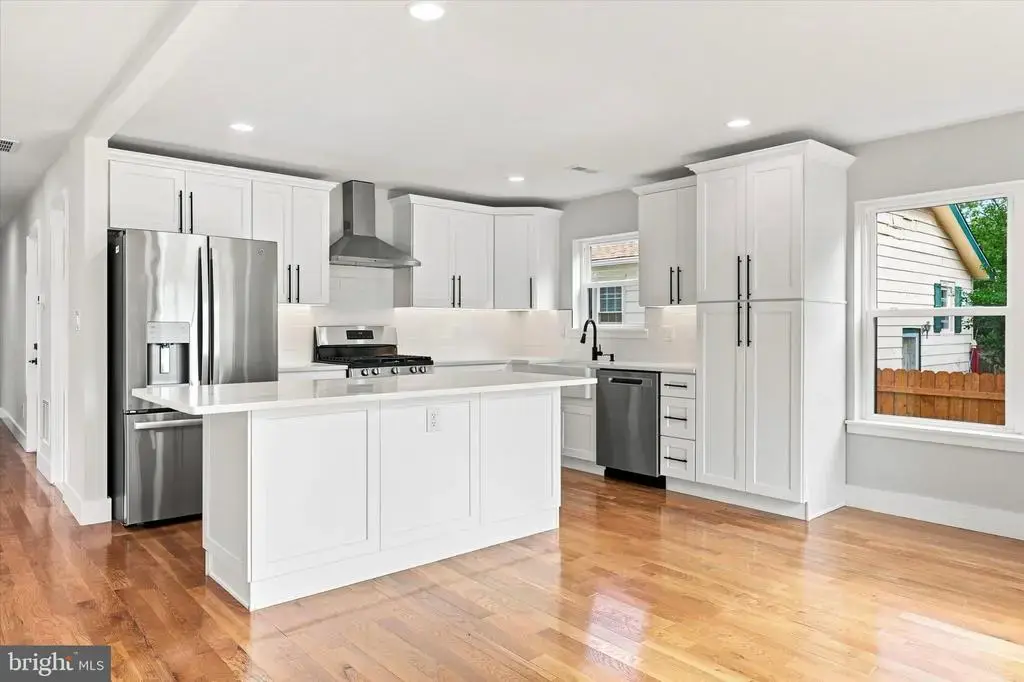 16 Stites Ave, GLOUCESTER CITY