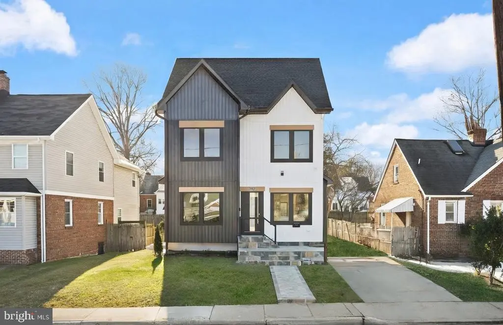 742 N George Mason Dr, ARLINGTON