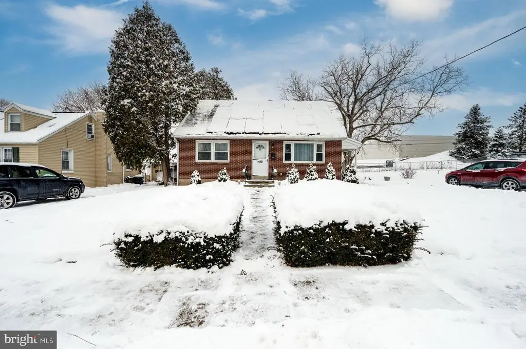 101 Girard Ave, READING