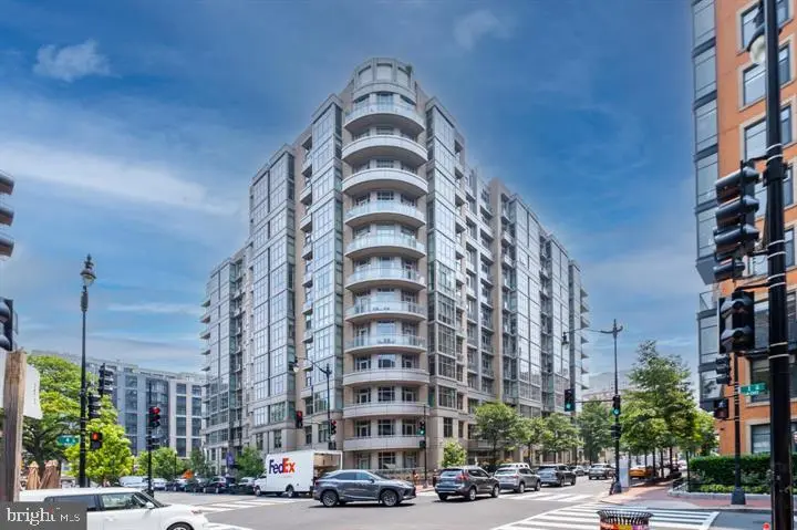 811 4th St Nw #1215, WASHINGTON