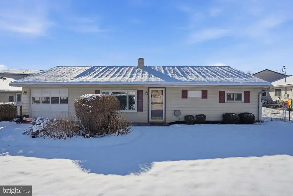 320 Doone Rd, FAIRLESS HILLS
