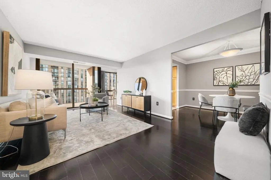 4500 S Four Mile Run Dr #710, ARLINGTON