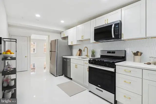 1108 W 3rd St, Wilmington