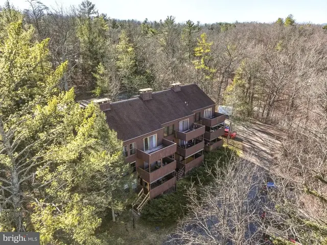 274-13a The Hill Road #13-a, Basye