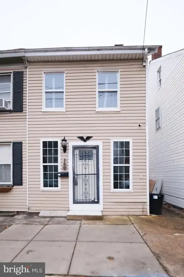 566 W Philadelphia St, York