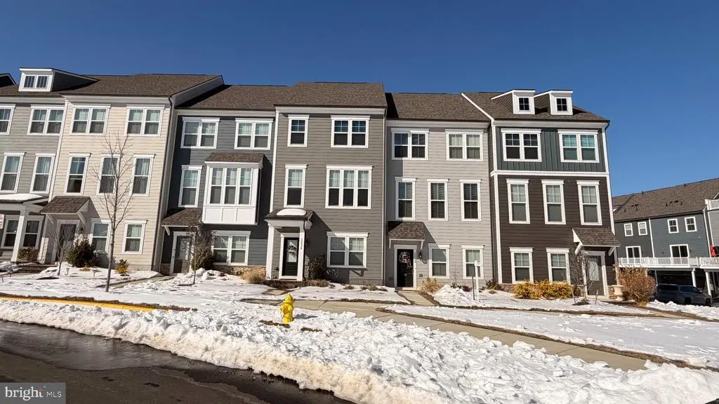 1632 Bay Cedar Dr, DUMFRIES