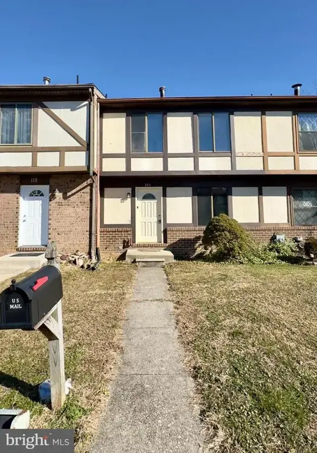 113 Bourbon Ct, Parkville