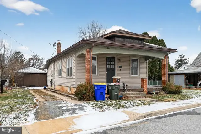 38 N Scott St, York