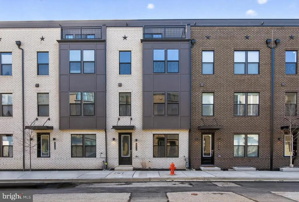 2716 Light St, Baltimore