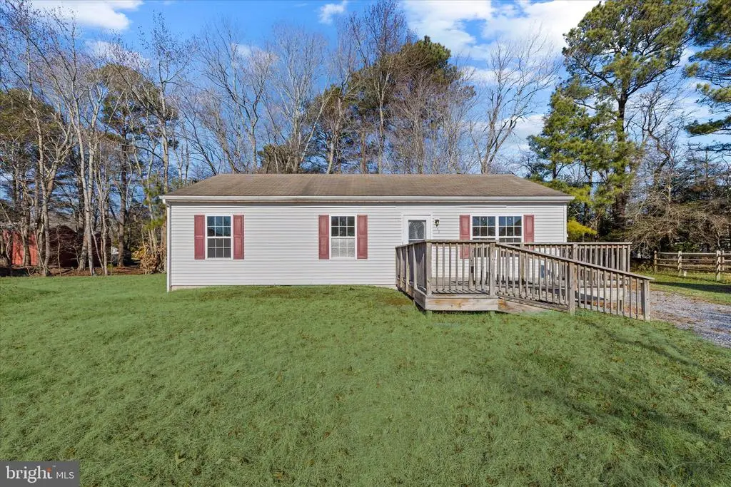 143 Hollywood Dr, OCEAN VIEW