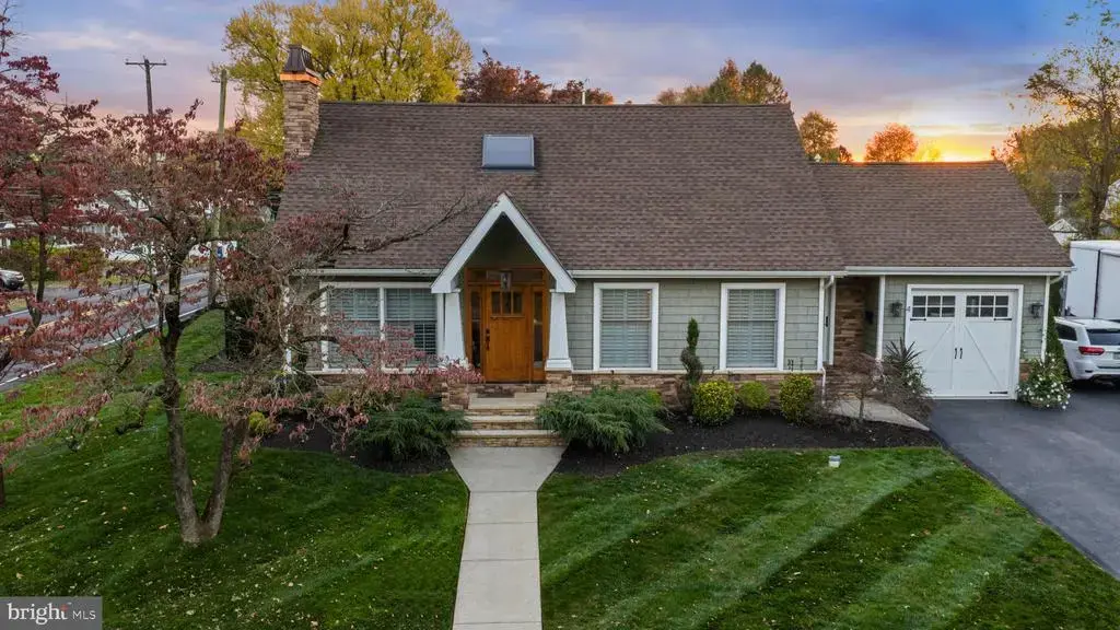 4 W Myrtle Ave, FEASTERVILLE TREVOSE