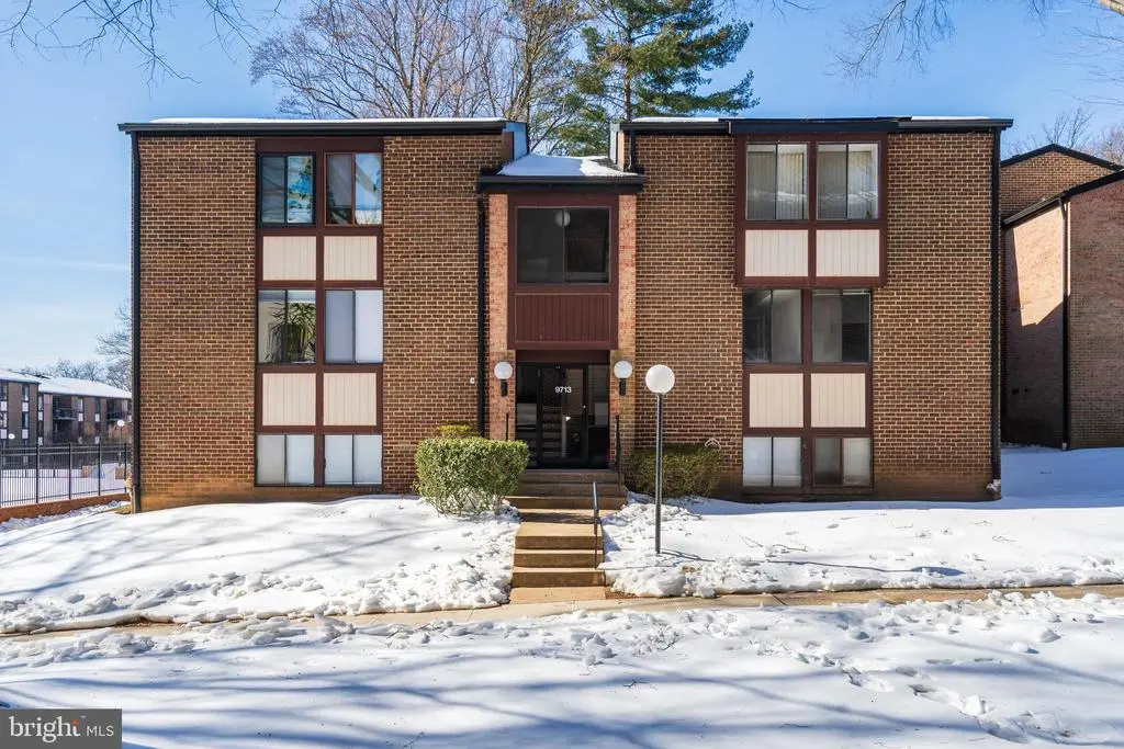 9713 Kings Crown Ct #102, FAIRFAX