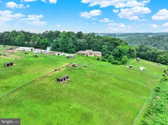 8272 Woodbine Rd, Airville