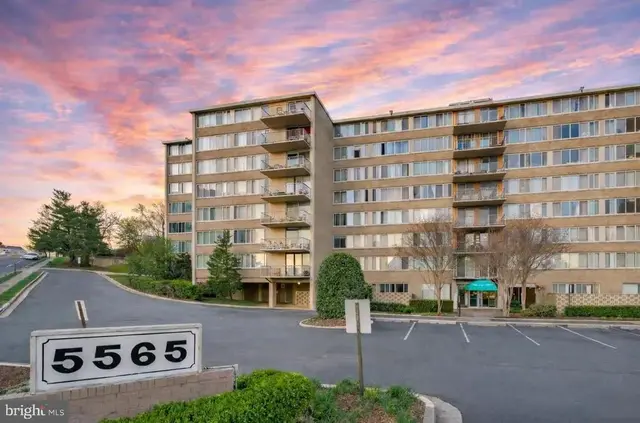 5565 Columbia #412, Arlington