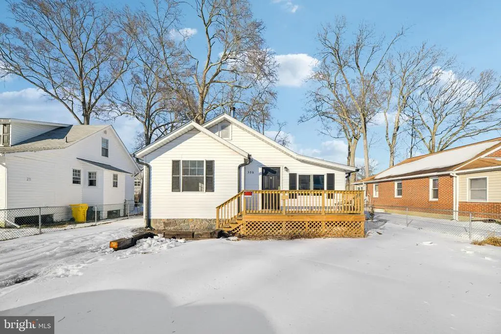 306 Linden Ave, Mayo