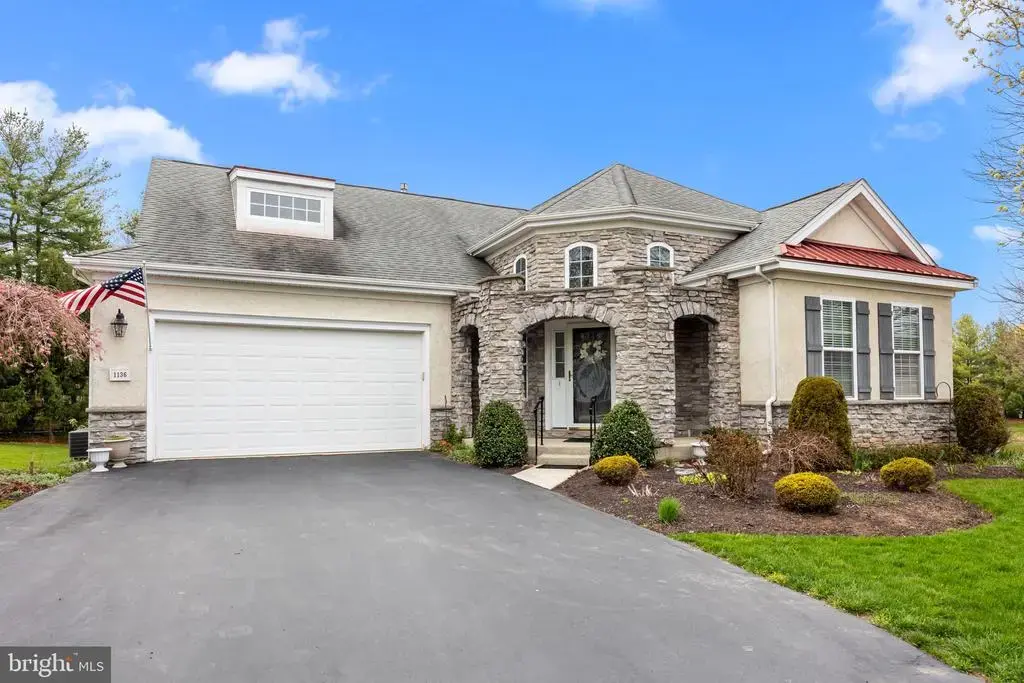 1136 Maxwell Mnr, WARWICK