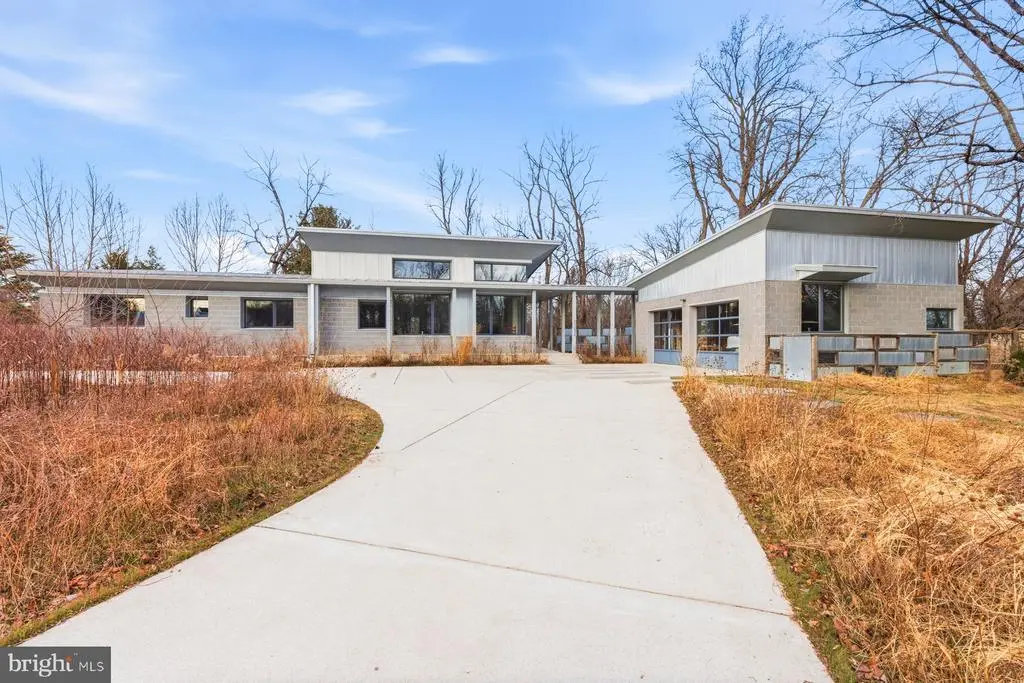 11232 Old Hopkins Rd, Clarksville