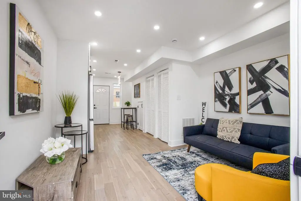 702 19th St Ne, WASHINGTON