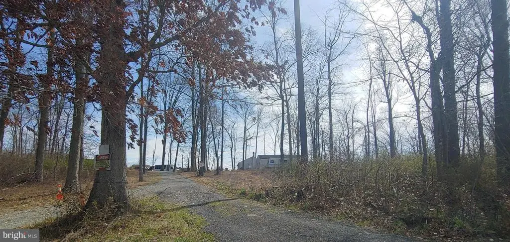 727 Ewing Rd, COCHRANVILLE