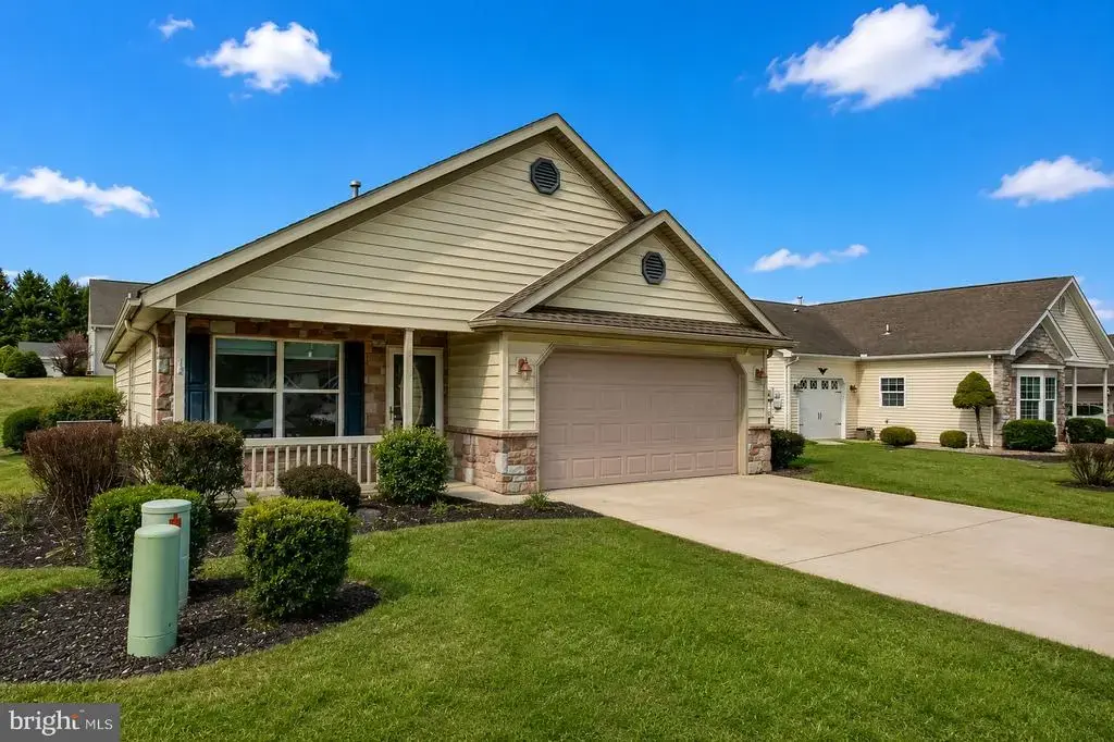 95 Lantern Ln, SHIPPENSBURG