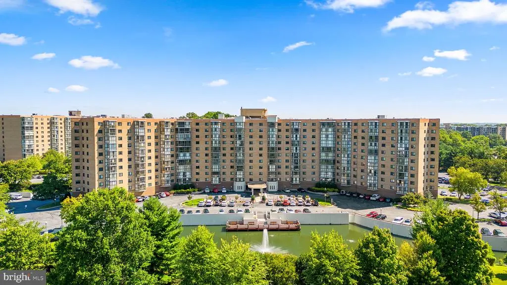 3330 N Leisure World Blvd #5-604, SILVER SPRING