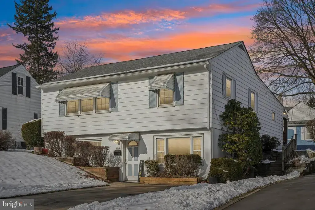 120 Hillcrest Ave, MORRISVILLE