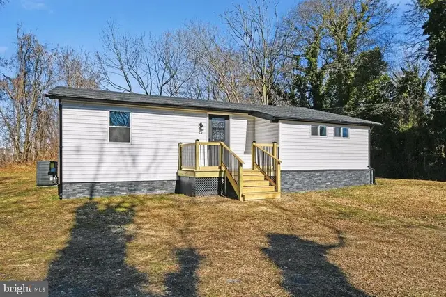 405 Park Ln, Laurel