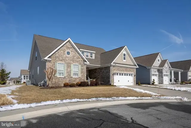 18317 Port Cir, Lewes