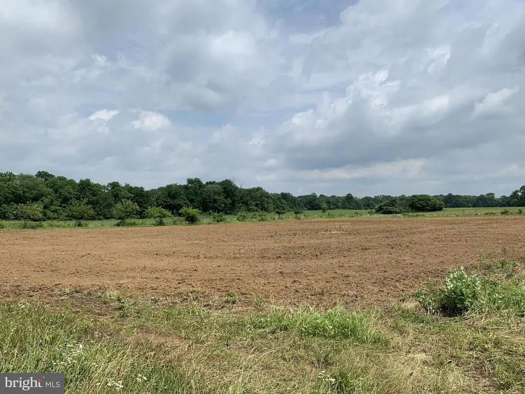 1400 Old York Rd, ROBBINSVILLE