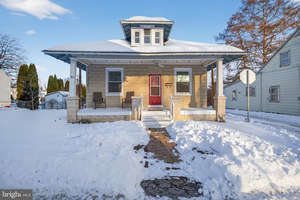 124 S King St, ANNVILLE